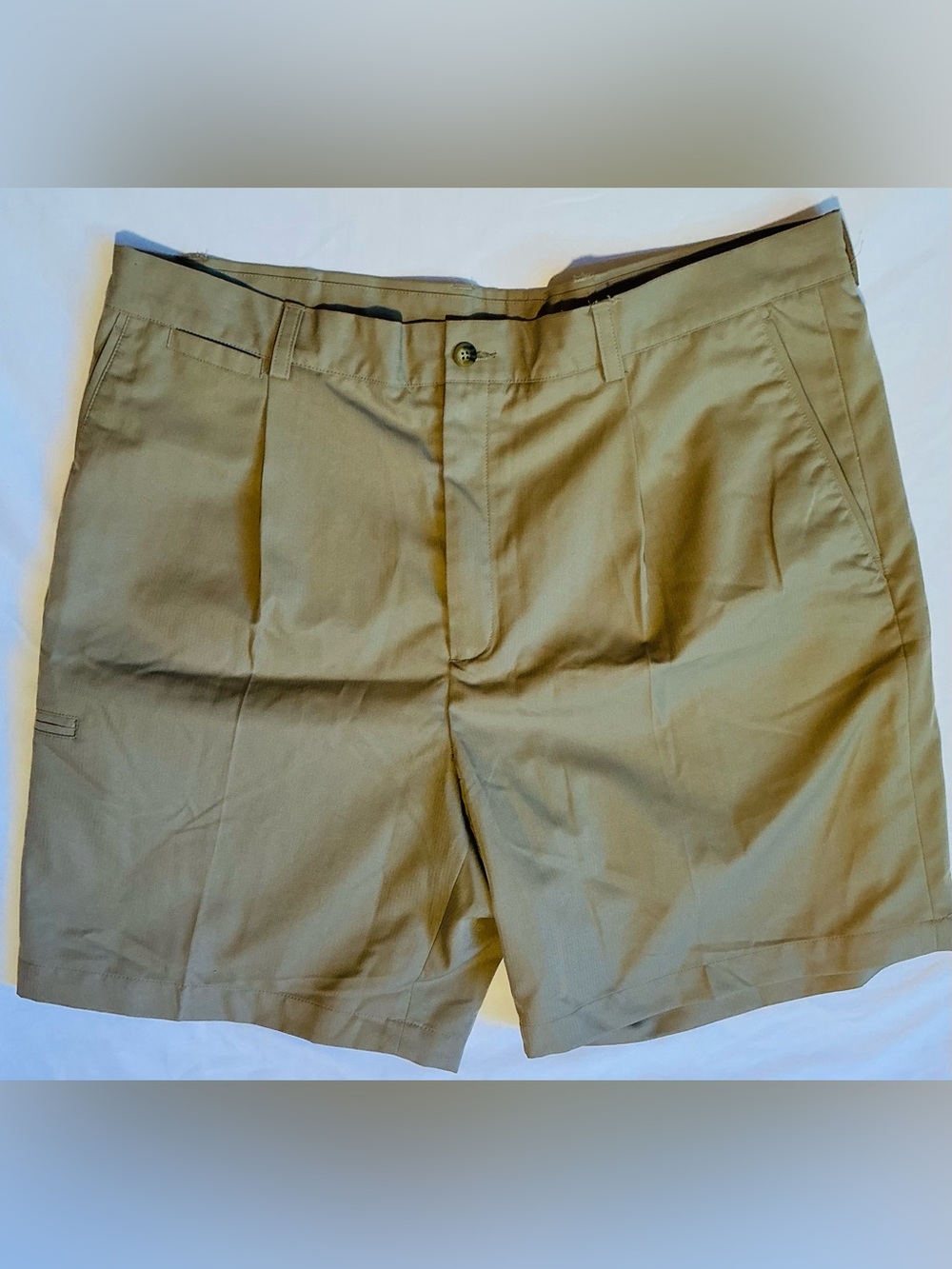 Wedge Golf  Men's Flat-Front Khaki Shorts size 38